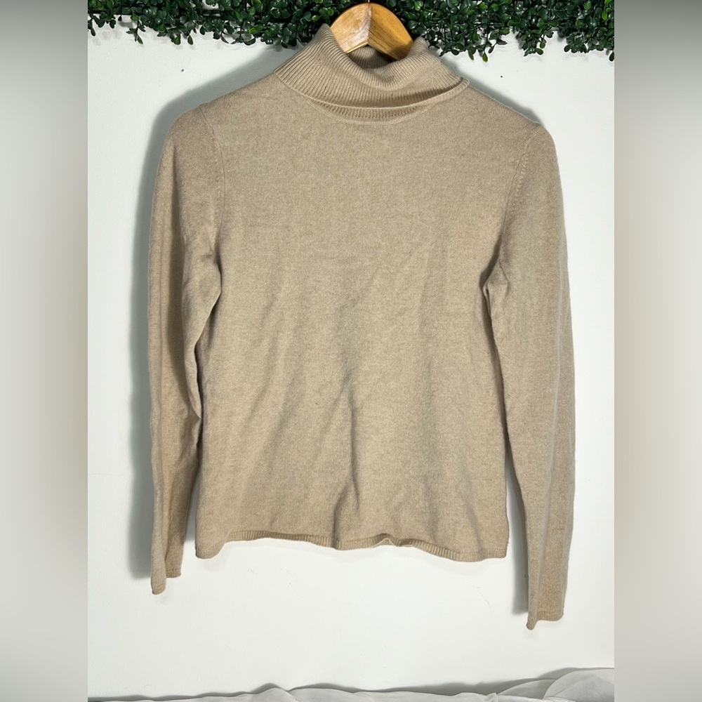 Charter Club Luxury Cashmere Sweater Tan Camel Turtleneck Size M Classic Preppy - Picture 2 of 14
